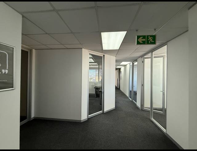 562.40M² OFFICE TO LET IN TYGER VALLEY